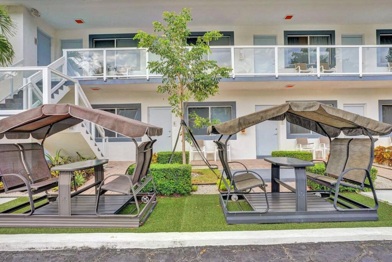Waves Beach Town Cozy Studio Apartment Pompano Beach Exteriör bild